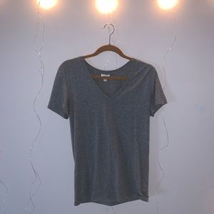 Gray V neck short sleeve t shirt